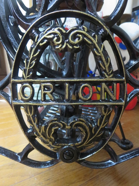 ORION オリオン足踏みミシン脚のテーブル 厚い板 アイアン 作業  