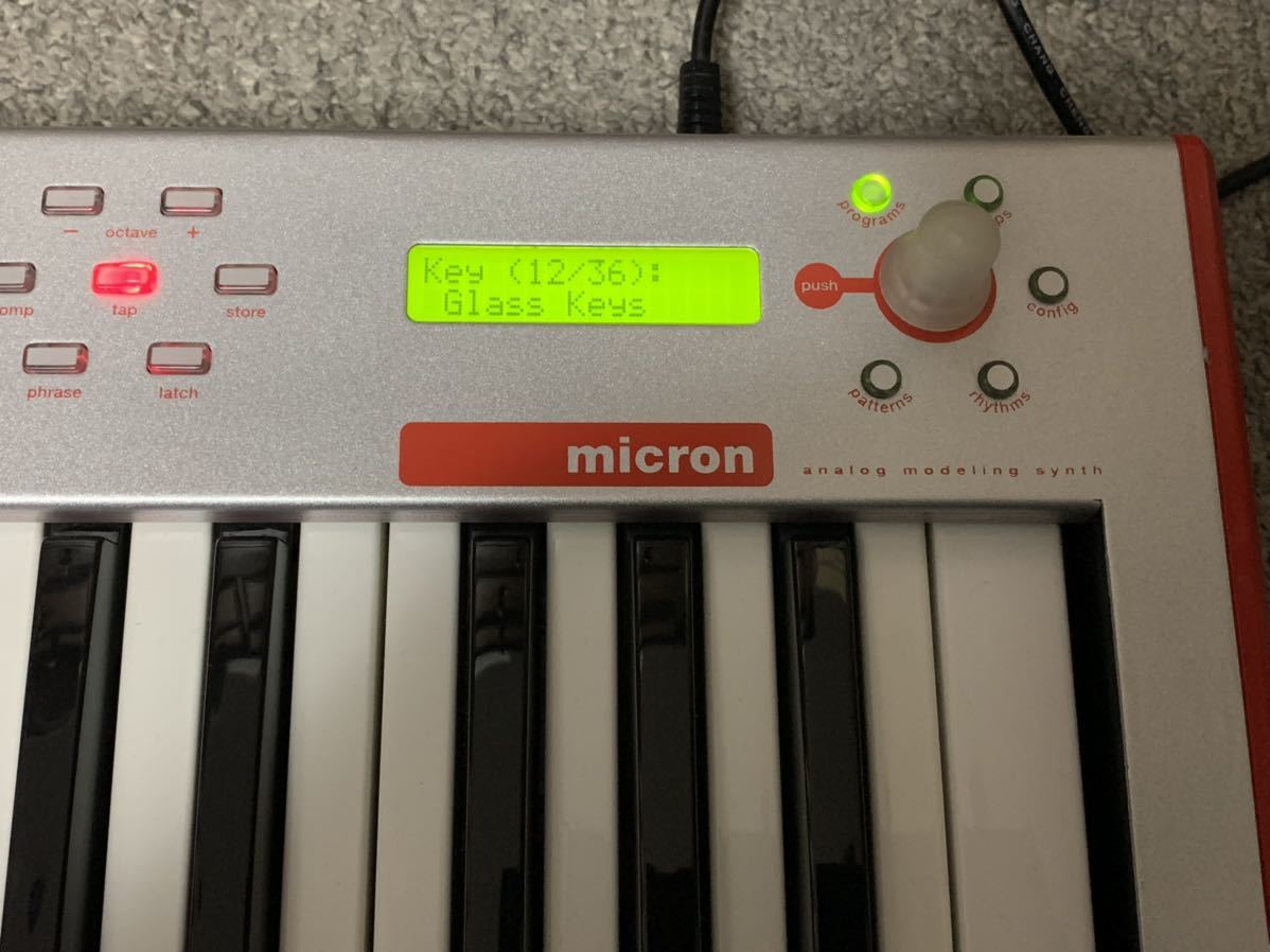 Alesis製 キーボードシンセサイザーMicron （ALESIS micron アレシス 