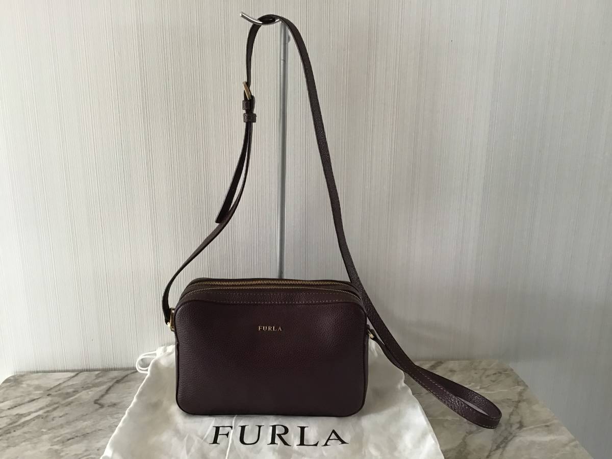 FURLAの本革製ショルダーバック：ボルドー：美品 フルラ ボルドー 