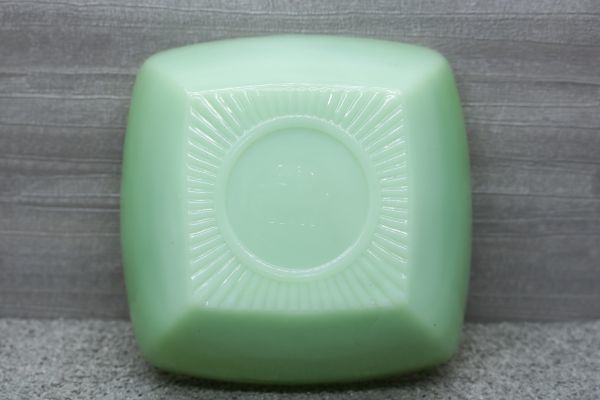 美品 ファイヤーキング スクエア ディッシュ ジェダイ ミルクガラス