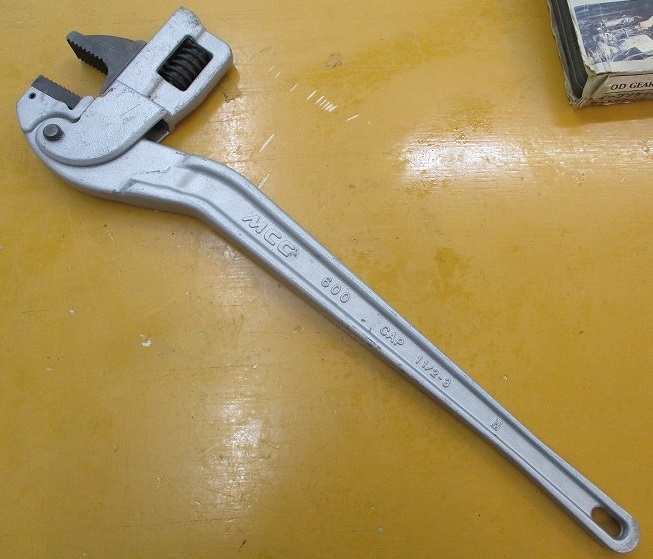 中古品 MCC 600mm アルミコーナーレンチ 24