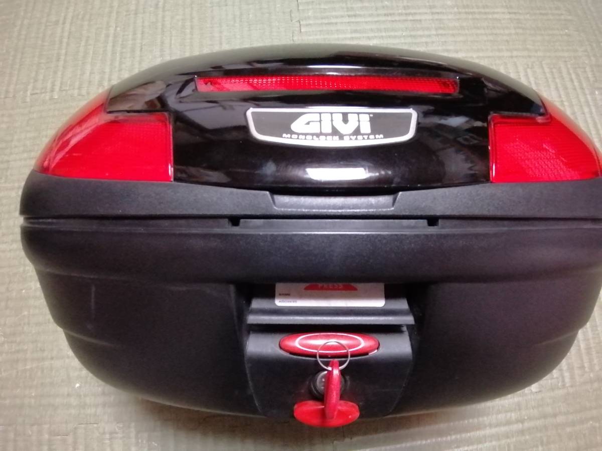バイク用 大型リアボックス GIVI SIMPLY 大型 ジャンク(トップケース 