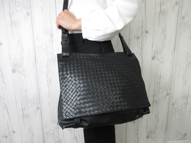 極美品 BOTTEGAVENETA ボッテガヴェネタ イントレチャート 極美品 BOTTEGAVENETA ボッテガヴェネタ イントレチャート