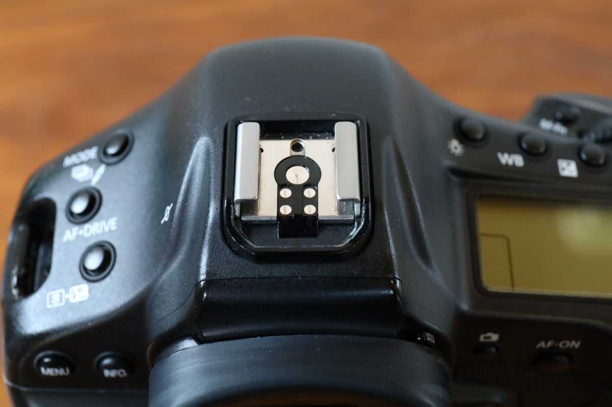 キヤノン EOS-1D X 中古実用品 SanDisk製CFカード付き 1DX EOS-1D X Canon Canan 価格比較 オークション比較