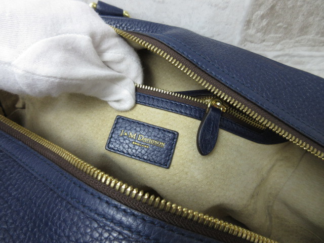 J&amp;M DAVIDSON ジェイアンドエムデヴィッドソン 新品／翌日出荷 Davidsonジェイ&amp;エムデイヴィットソン （極美品）J&amp;M DAVIDSONジェイアンドエムデヴィッド - 極美品 バッグ 公式通販 クラッチ WALLET ショルダーバッグ マーケット DAVIDSONから遊び心が効いた大人の