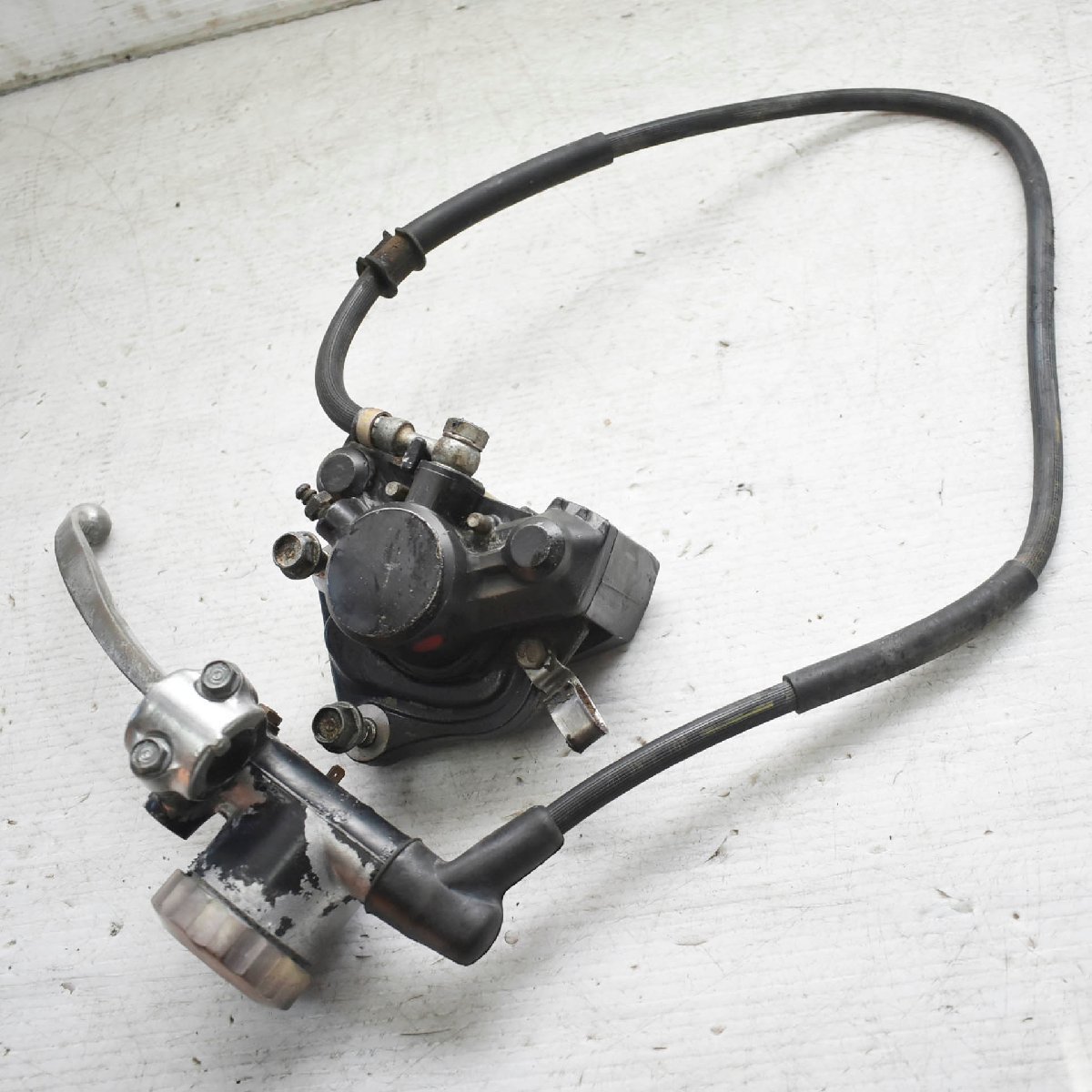 ホンダ CB400T ホークⅡ CB400T-0451*** フロントブレーキ キャリパー マスターシリンダー 【B】BGB CB400T ホンダ ホークII 1978年式の諸元・スペック情報 – 車両動画あり