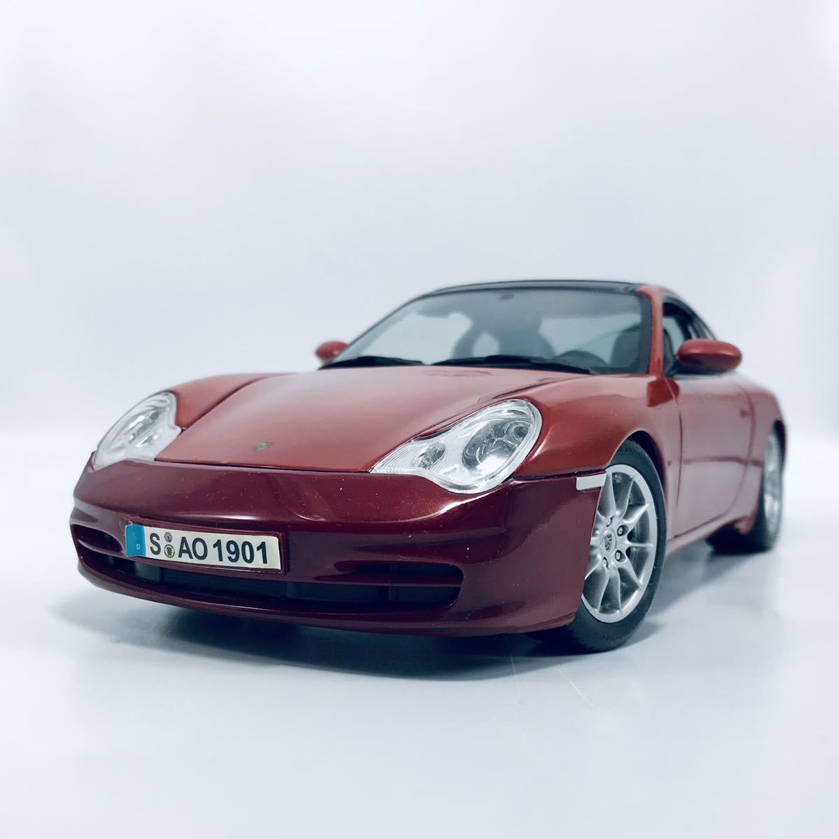 磨き処理済み ビンテージ Maisto マイスト 1/18 2002年型 996系後期 
