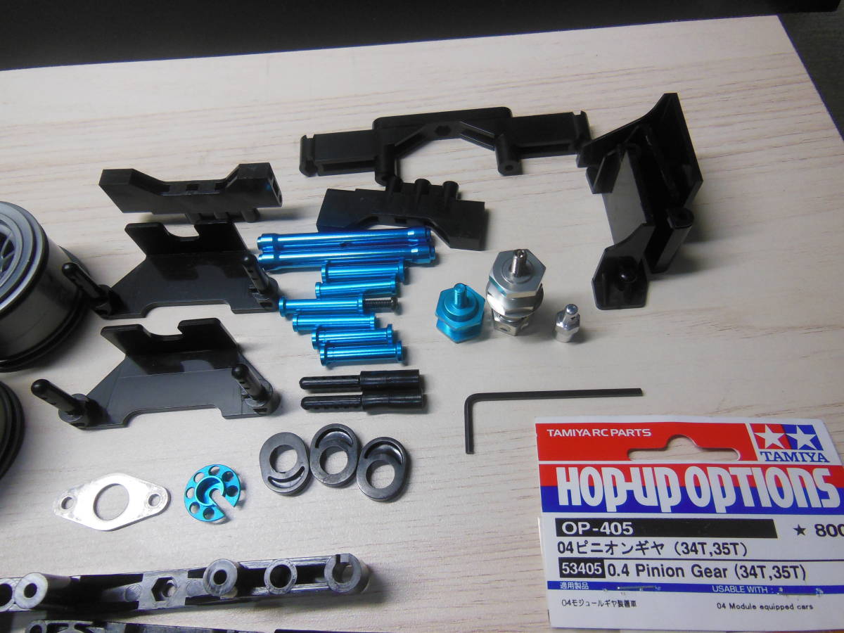 タミヤ F1 F104 ラバータイヤ用ホイール2セットとあまりパーツ中古
