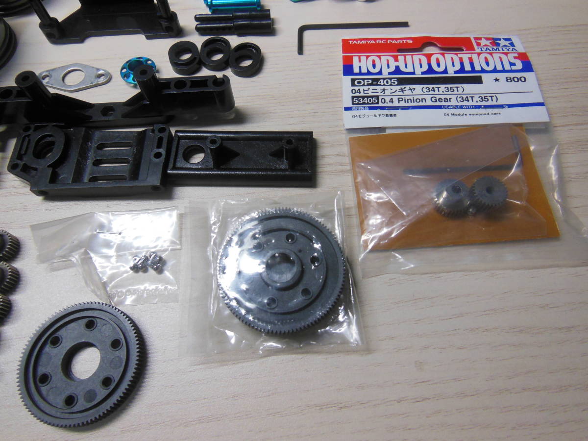 タミヤ F1 F104 ラバータイヤ用ホイール2セットとあまりパーツ中古