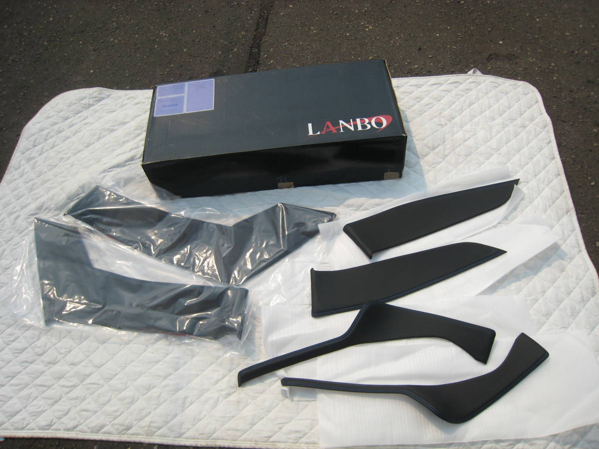 ◆未使用品◆LAMBO◆C-HR◆ドアレザーパネル◆LDP-CHR-BL◆ブラック×ブルー◆ LANBO ドアレザーパネル C-HR LAMBORGHINI COUNTACH トヨタ，TRD，アルファードカウルトップパネルインテリアカスタム3Dカーボンシート10W20W30Wエスティマ30W40W10Wヴェルファイア前期後期