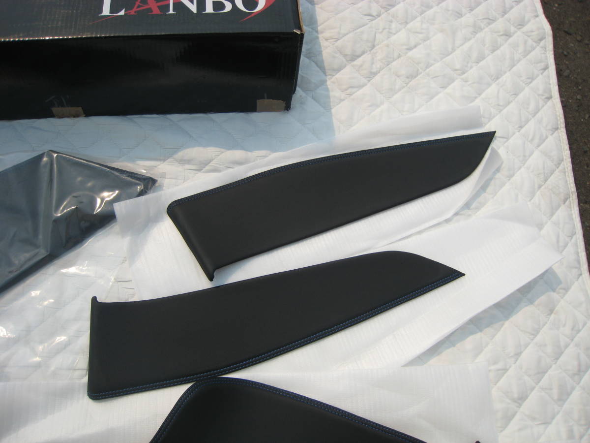 ◆未使用品◆LAMBO◆C-HR◆ドアレザーパネル◆LDP-CHR-BL◆ブラック×ブルー◆ LANBO ドアレザーパネル C-HR LAMBORGHINI COUNTACH トヨタ，TRD，アルファードカウルトップパネルインテリアカスタム3Dカーボンシート10W20W30Wエスティマ30W40W10Wヴェルファイア前期後期