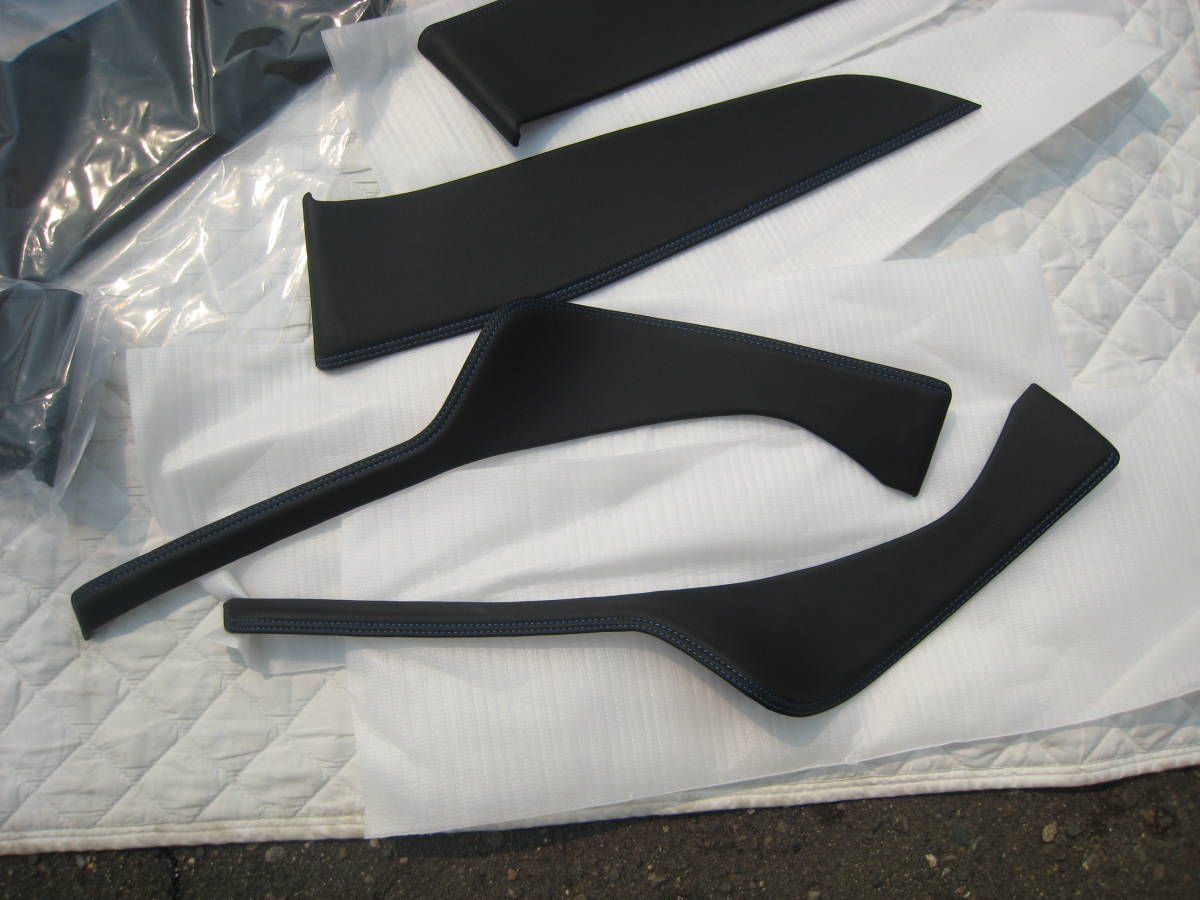 ◆未使用品◆LAMBO◆C-HR◆ドアレザーパネル◆LDP-CHR-BL◆ブラック×ブルー◆ LANBO ドアレザーパネル C-HR LAMBORGHINI COUNTACH トヨタ，TRD，アルファードカウルトップパネルインテリアカスタム3Dカーボンシート10W20W30Wエスティマ30W40W10Wヴェルファイア前期後期