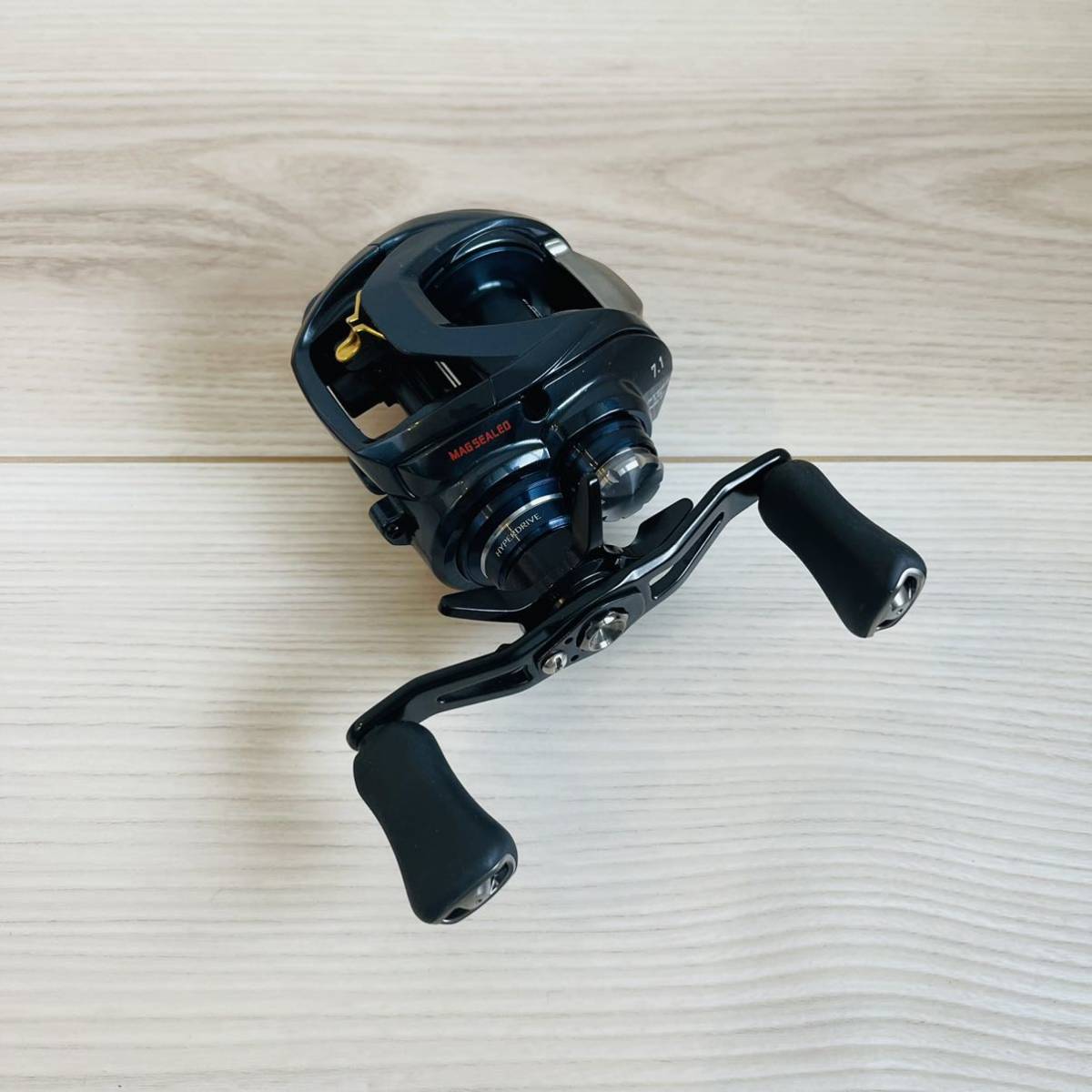 ダイワ スティーズ A TW HLC 8.1L ⁄ ベイトリール 左巻き