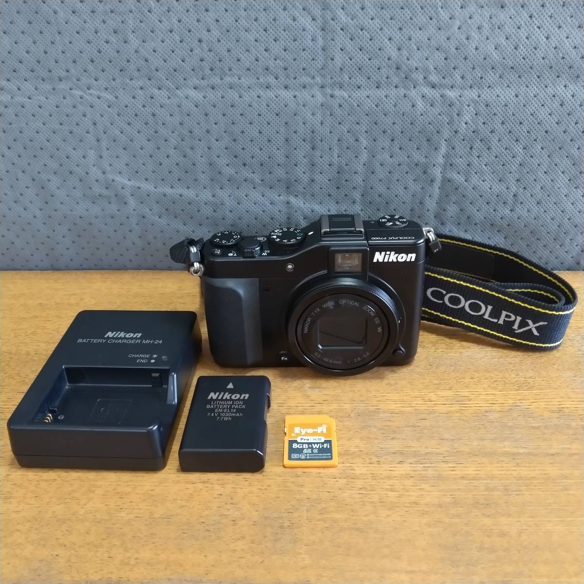 Nikon デジタルカメラ COOLPIX P7000 ブラック 1010万画素 光学7.1倍