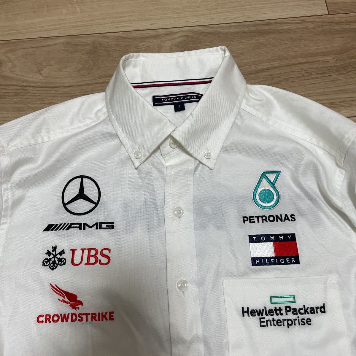 2020 メルセデスAMG F1チーム 支給品 ピットシャツ M トミー 