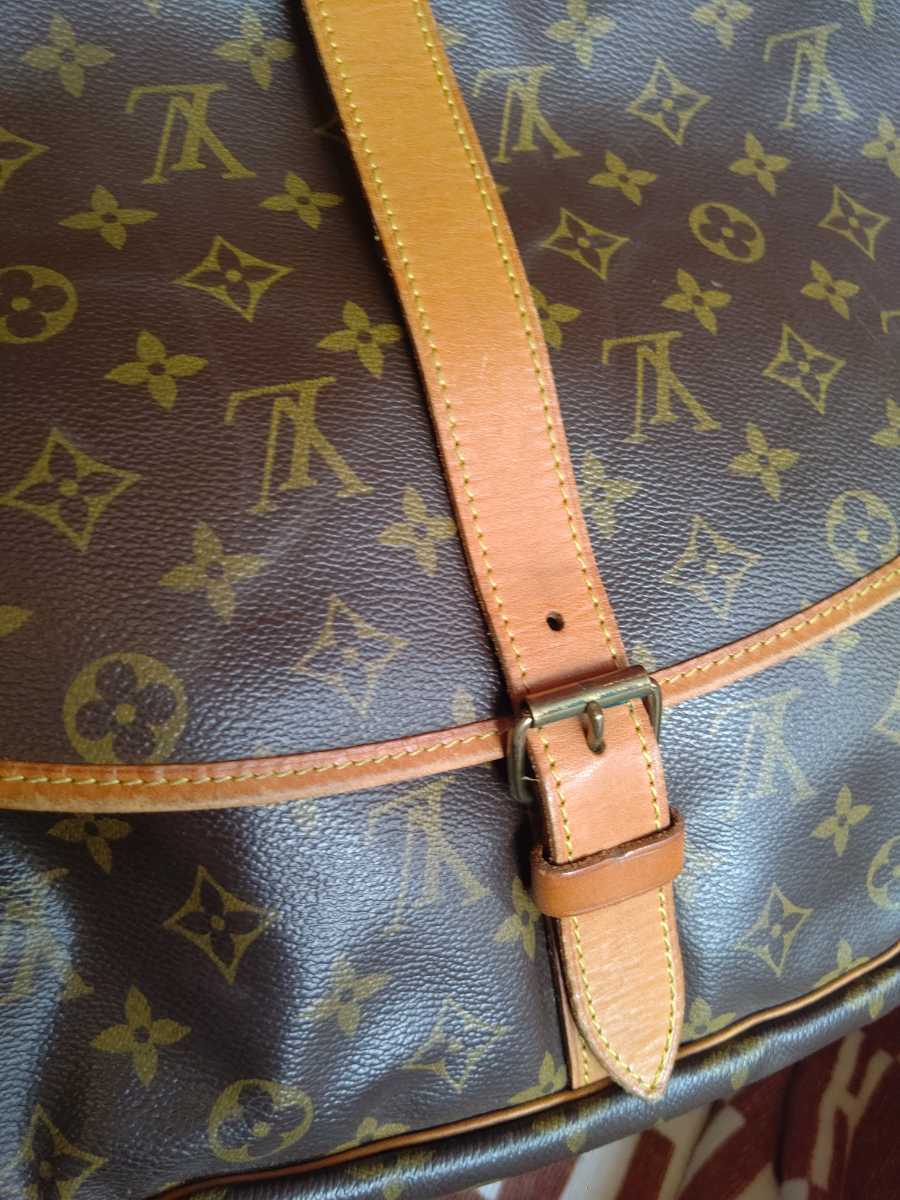 LOUIS VUITTON（ルイ・ヴィトン） モノグラム ソミュール35