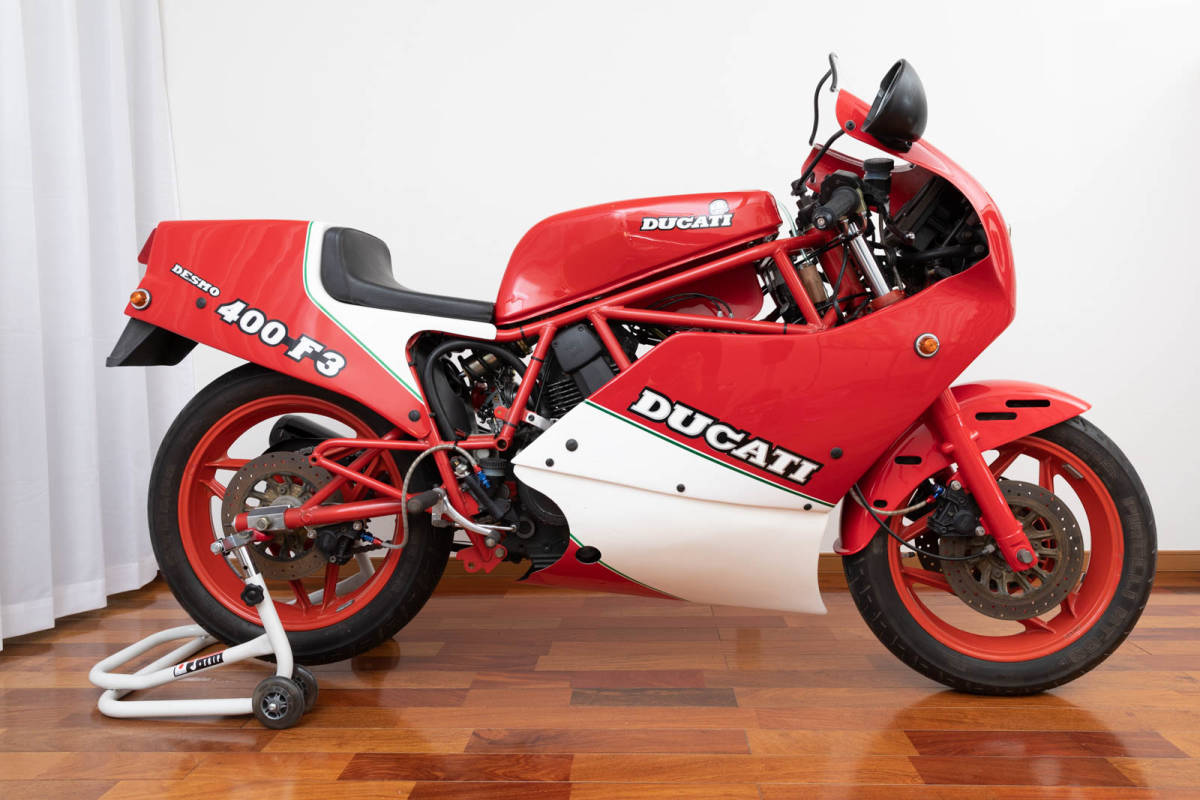 ドゥカティ DESMO 400 F3 F1カウル 赤/白 最終値下げ】DUCATI 400 F3 パーツ多数あり タンク2個 FCRキャブ