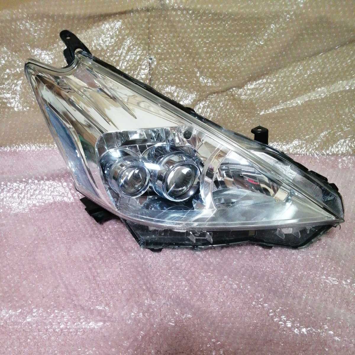 プリウスα☆ZVW40W☆前期純正 LED ヘッドライト 右側☆KOITO 47-42☆中古品_1