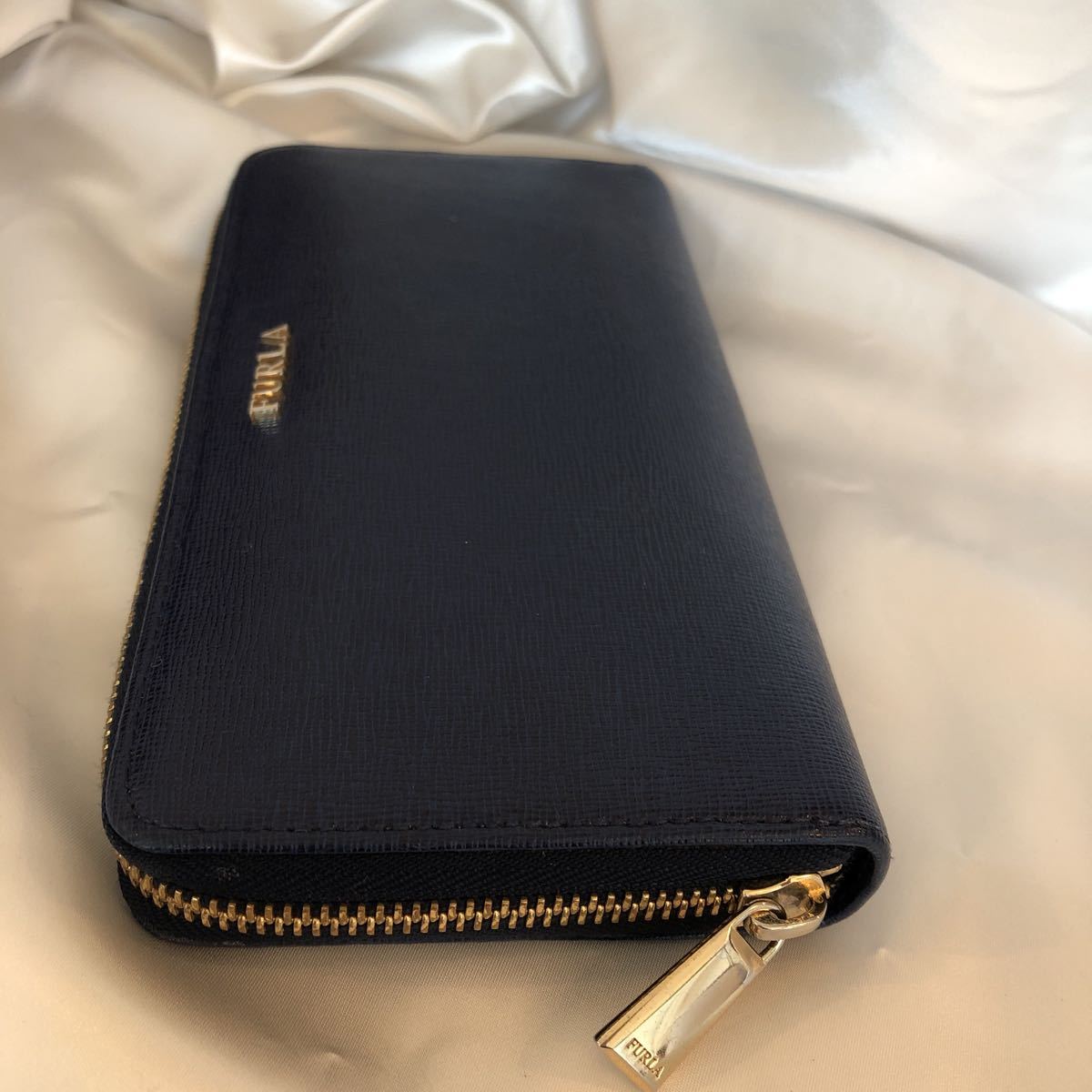 FURLA フルラ ラウンドファスナー長財布＜バビロンレザー＞ネイビー 美 