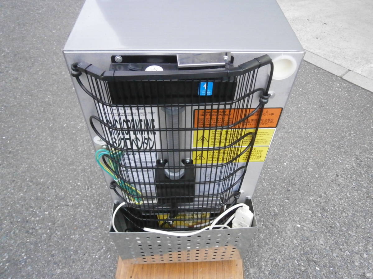 ☆中古品 ハイネケン Heineken 卓上冷蔵ショーケース 100V CCV24 C PA