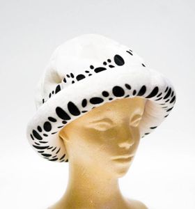 トラファルガー ロー 帽子の値段と価格推移は 13件の売買情報を集計したトラファルガー ロー 帽子の価格や価値の推移データを公開