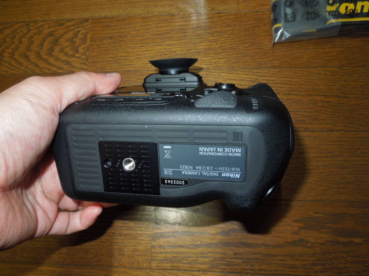 NIKON D6 ボディ 付属品完備 元箱 フラッグシップモデル おまけ付き 美 