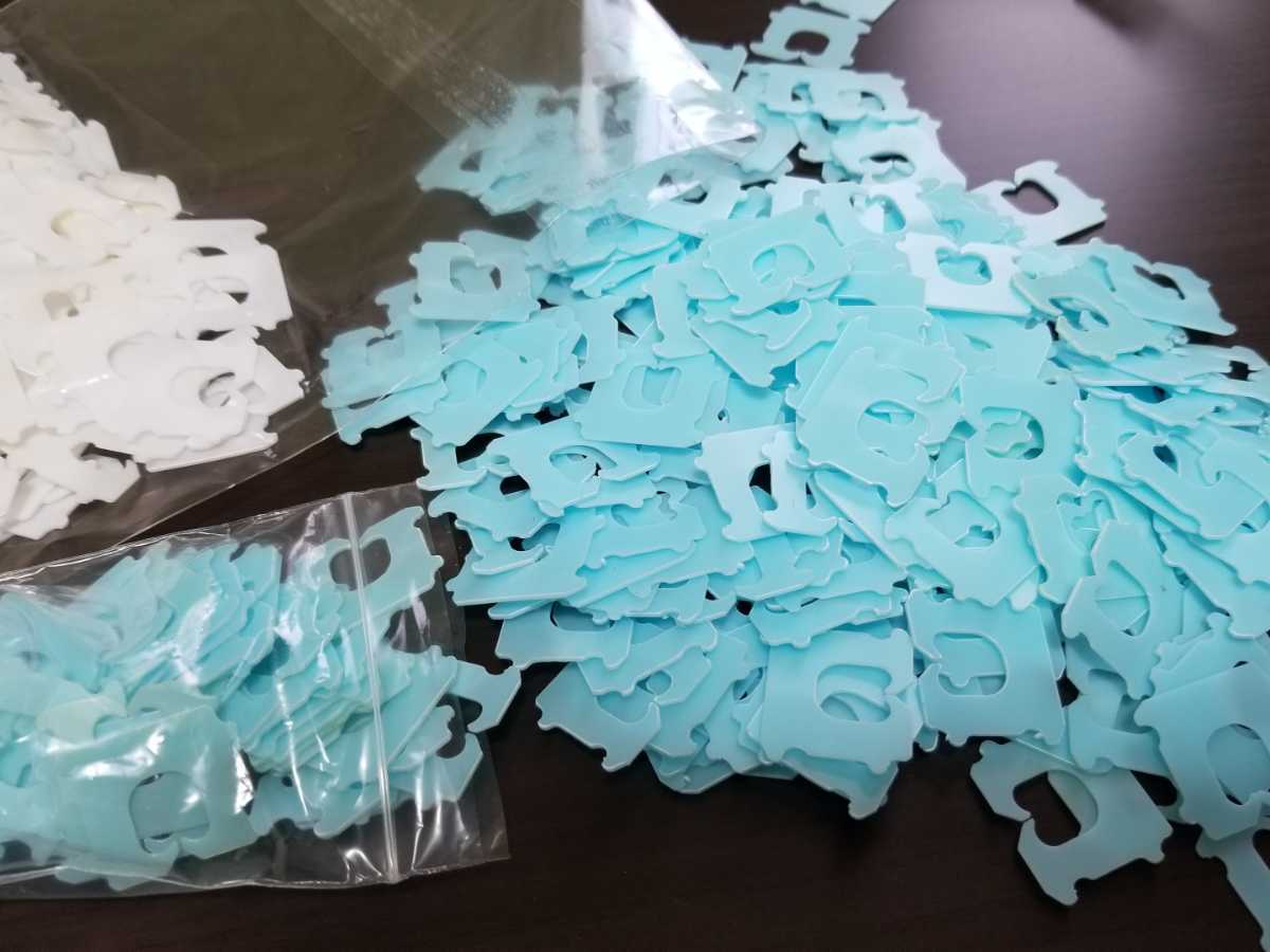 300以上 非売品 バッグクロージャー パン 留める パンクリップ 大量 工作 ハンドメイド プラスチック 水色 白 その他 売買されたオークション情報 Yahooの商品情報をアーカイブ公開 オークファン Aucfan Com