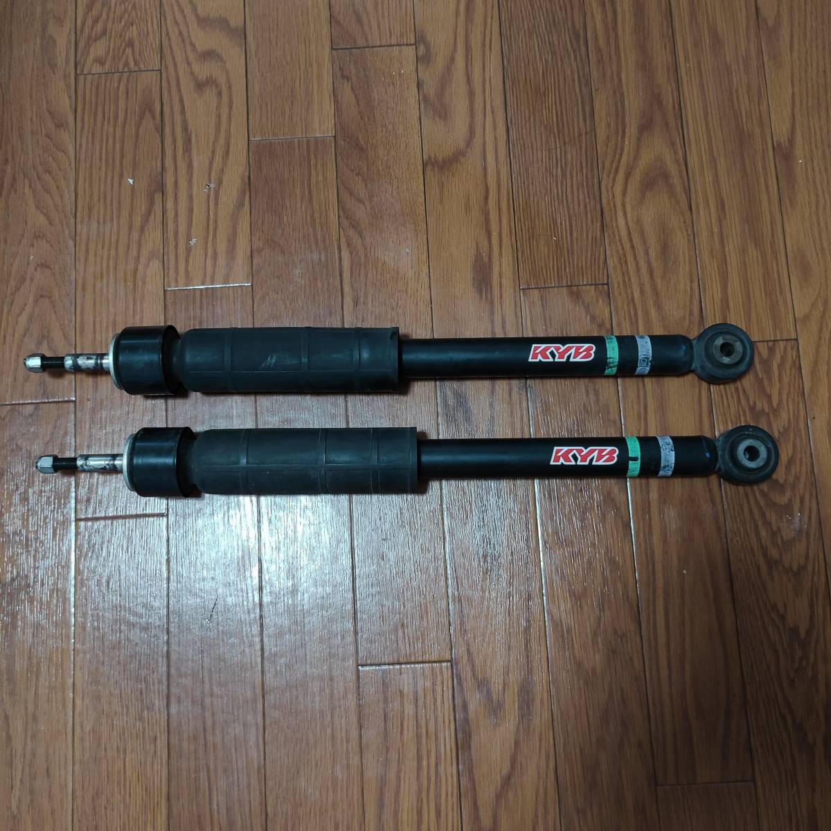 ha36s アルトワークス 2WD ショックアブソーバー 公式通販 HA36S KYB アルトワークスの純正サスペンションKYB(2WD) 純正サスペンションKYB HA36Sアルトワークス純正KYB KYB(2WD) アルトワークスの純正サスペンション ha36S スズキ 純正サスペンション（KYB）低走行 ha36s」の人気商品一覧