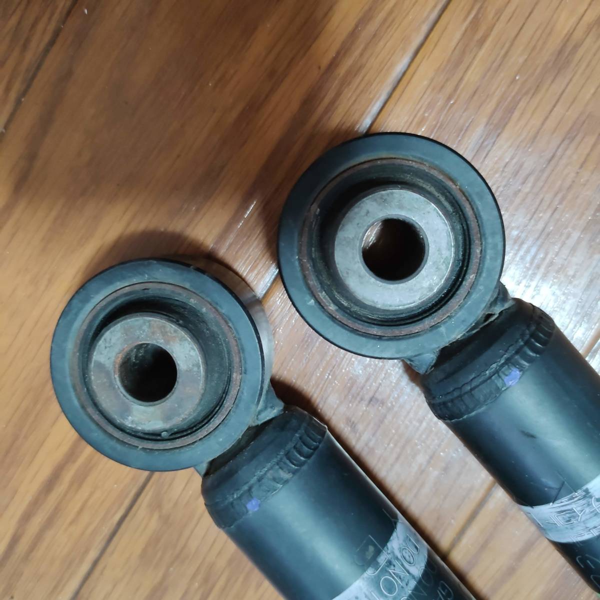 ha36s アルトワークス 2WD ショックアブソーバー 公式通販 HA36S KYB アルトワークスの純正サスペンションKYB(2WD) 純正サスペンションKYB HA36Sアルトワークス純正KYB KYB(2WD) アルトワークスの純正サスペンション ha36S スズキ 純正サスペンション（KYB）低走行 ha36s」の人気商品一覧