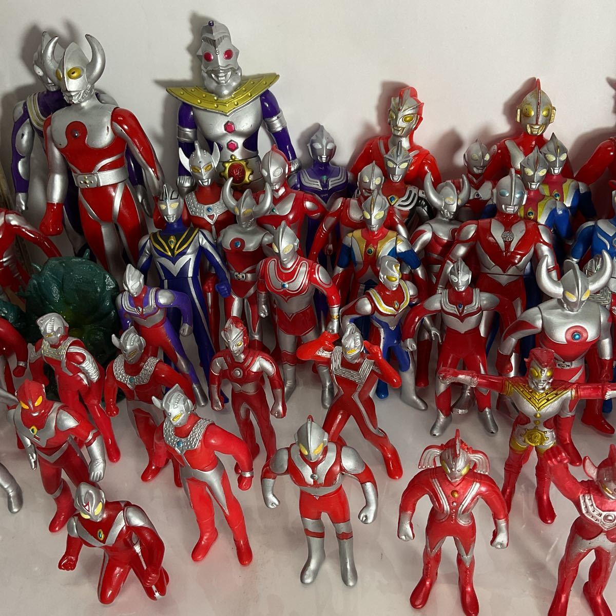 同梱可 ウルトラマン 歴代ウルトラマン フィギュア ソフビ 