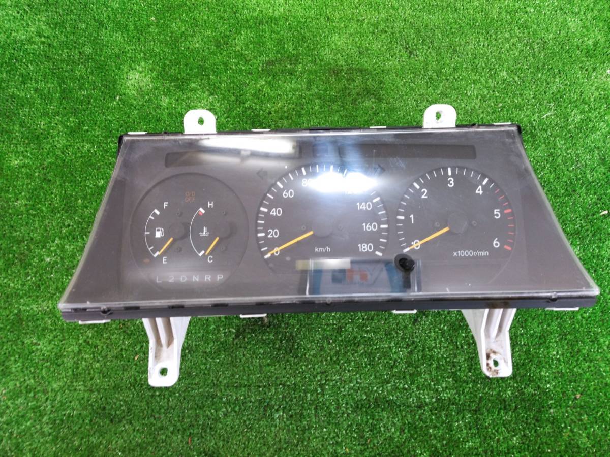 トヨタ スピードメーター ハイエース 1997 KZH100G 中古 NSP17097