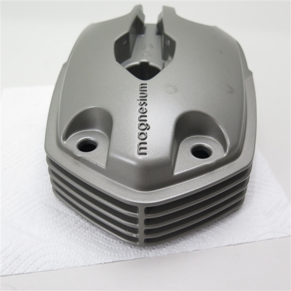 R1200 純正 シリンダーヘッドカバー R1250 シリーズ用 &frasl; シリンダーヘッドカバーガード ネジなし 極上品 0 《WB230》BMW R1200GS BMW | シリンダーヘッドカバー／BMW パーツ