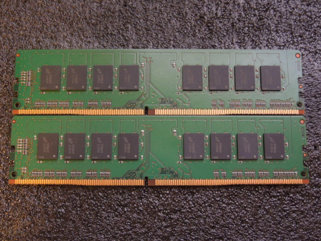 デスクトップ用メモリ crucial (Micron製チップ) DDR4 PC4-2133 8GB×2