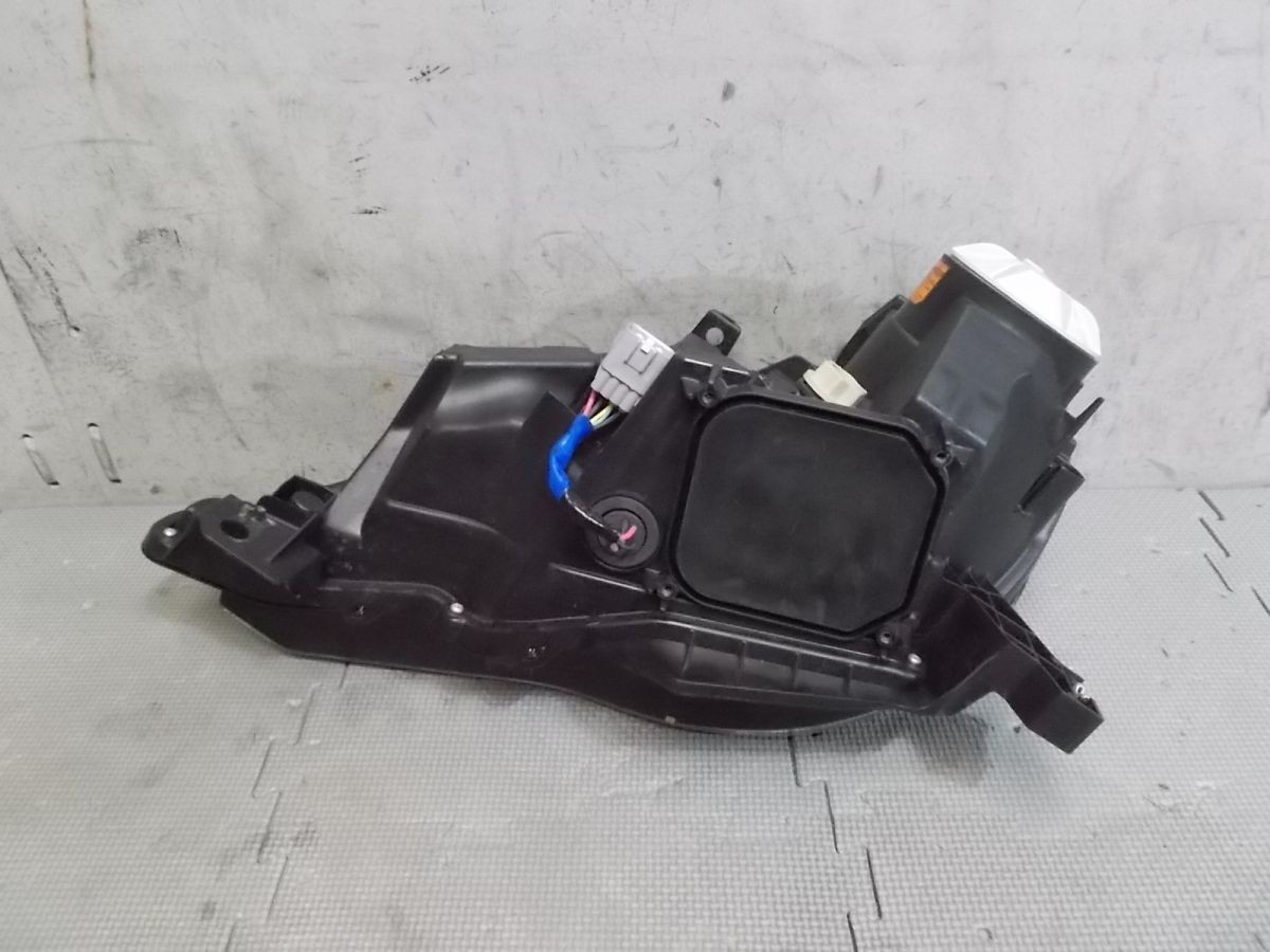 0 ZN6 トヨタ 純正 HID ヘッドライト 前期 ハチロク 点灯OK!!トヨタ ヘッド 純正キセノンヘッドライト&frasl;HID 左側&frasl;L ZC6&frasl;BRZ zn6 トヨタ86（種類（カーライト電球）HID・キセノン）（ヘッド 車検対応