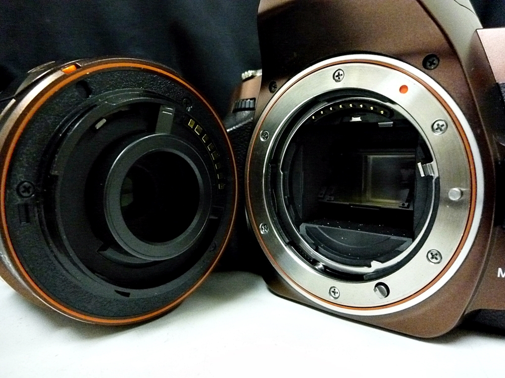 ▽SONY/ソニー デジタル一眼レフカメラ α330 DSLR-A330 レンズ付き
