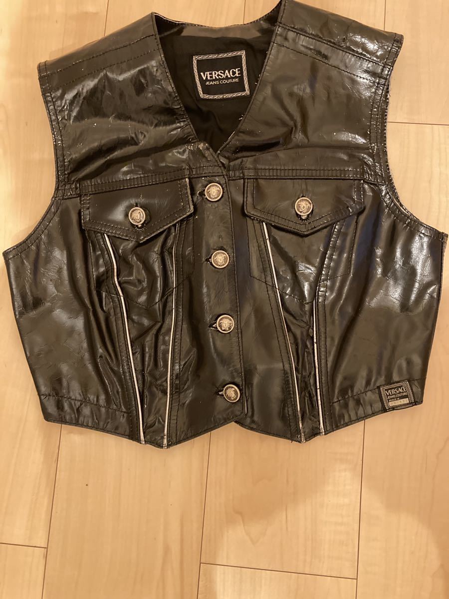 セール，送料無料 正規品VERSACE レディース ベスト ジレ ジャケット黒Sサイズ ヴェルサーチ(ジャンパー、ブルゾン)｜売買されたオークション情報、yahooの商品情報をアーカイブ公開 - オークファン 女性用