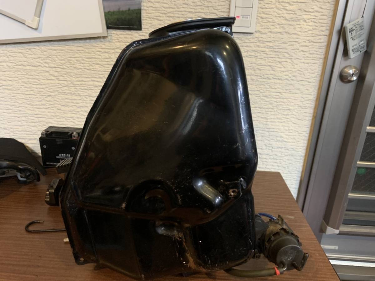 1wg 2026年最新Yahoo!オークション -fzr400 タンクの中古品・新品 - Yahoo!オークション 「fzr400 燃料」(パーツ)(オートバイ)の落札 タンク(パーツ)の中古品 中古バイクパーツ販売専門店アイラブモーターFZR400 ガソリンタンク ガソリン FZR400&frasl;R(1WG&frasl;2TK) -since 1986- ZZ-R400