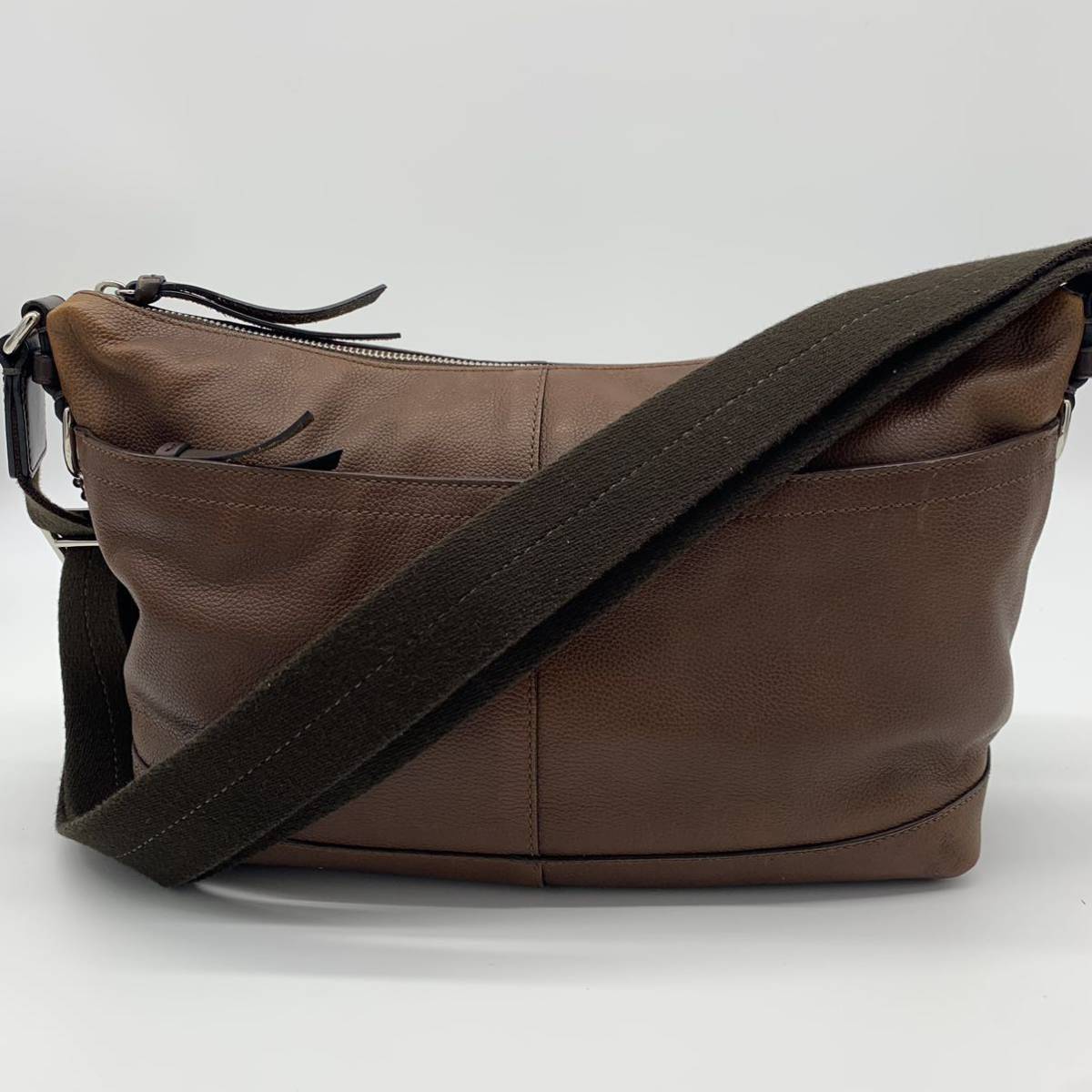 コーチ ボディーバッグ 斜め掛け ショルダーバッグ ブラウン レザー