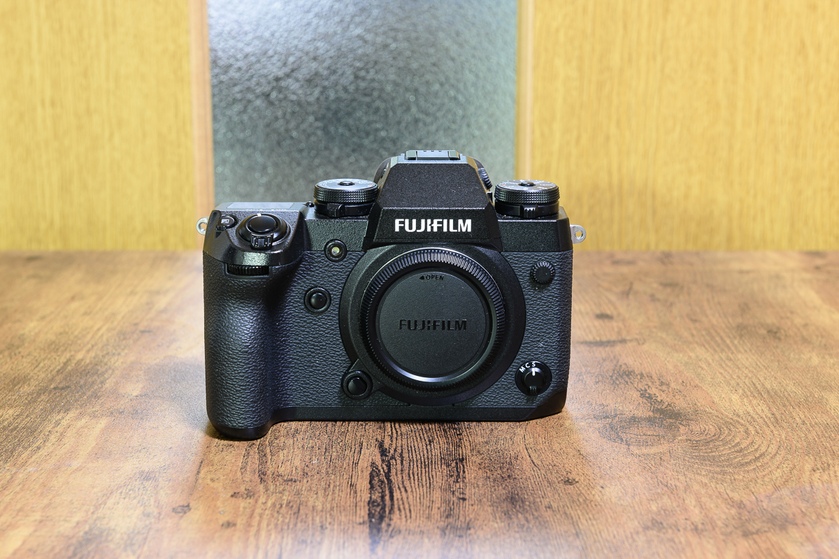 FUJI X-H1