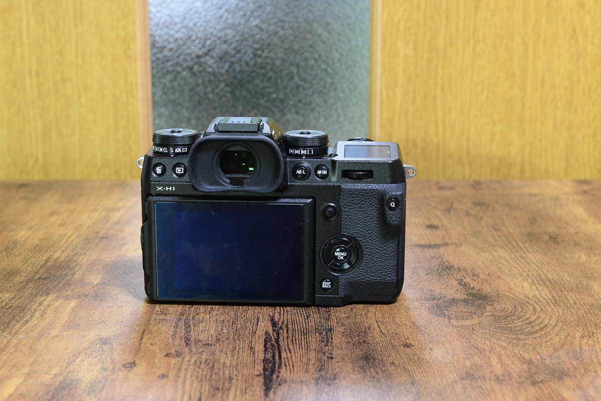 FUJI X-H1