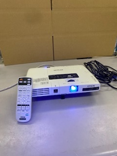 EPSON EB-1776W プロジェクター 1台 5-17-1776-A