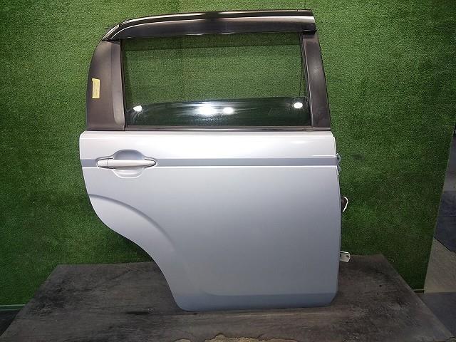 トヨタ ポルテ NCP141 (8S1) リア ドア 右 70208 スペイド DBA-NCP141