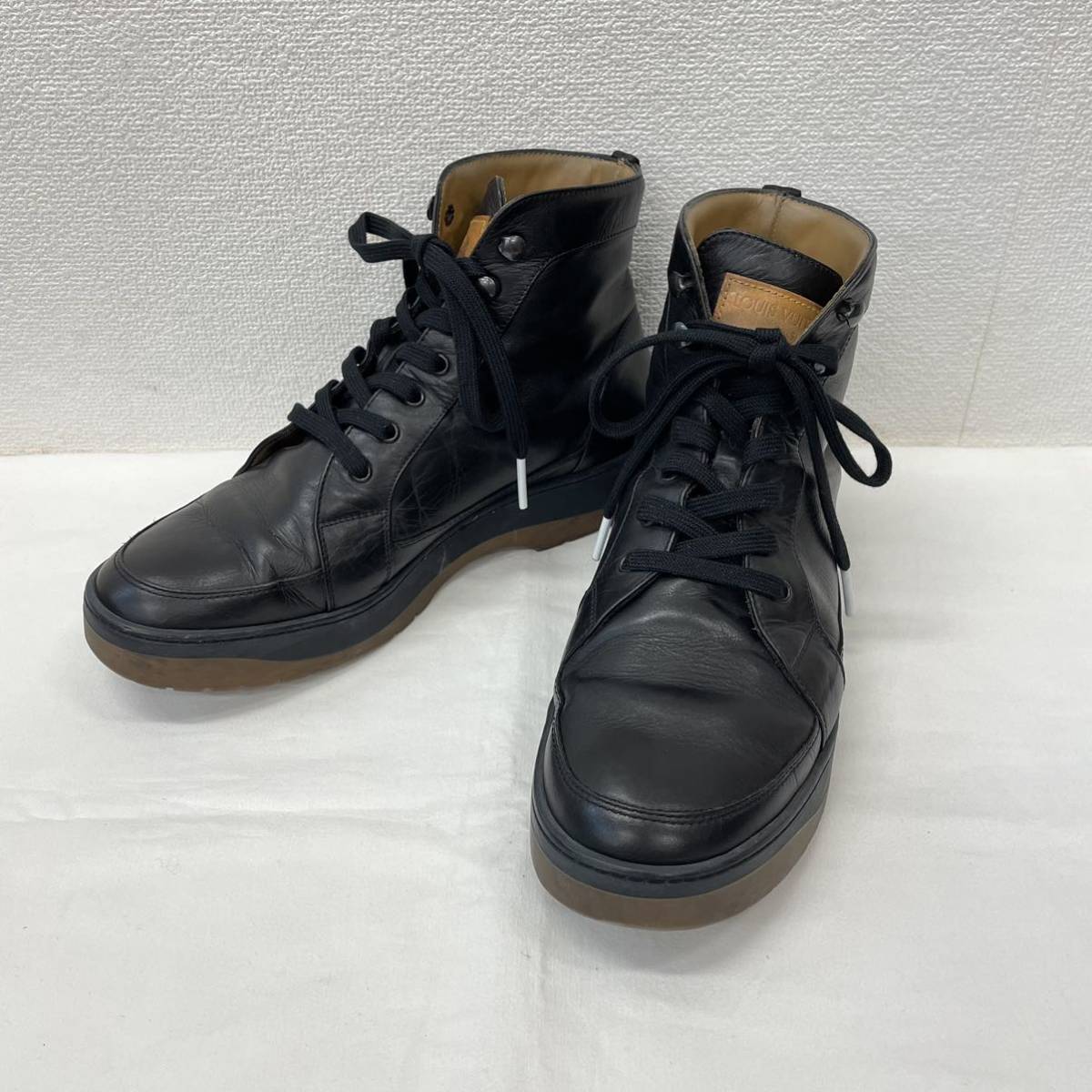 LOUIS VUITTON ルイヴィトン ショートブーツ レースアップ レザー ルイ 
