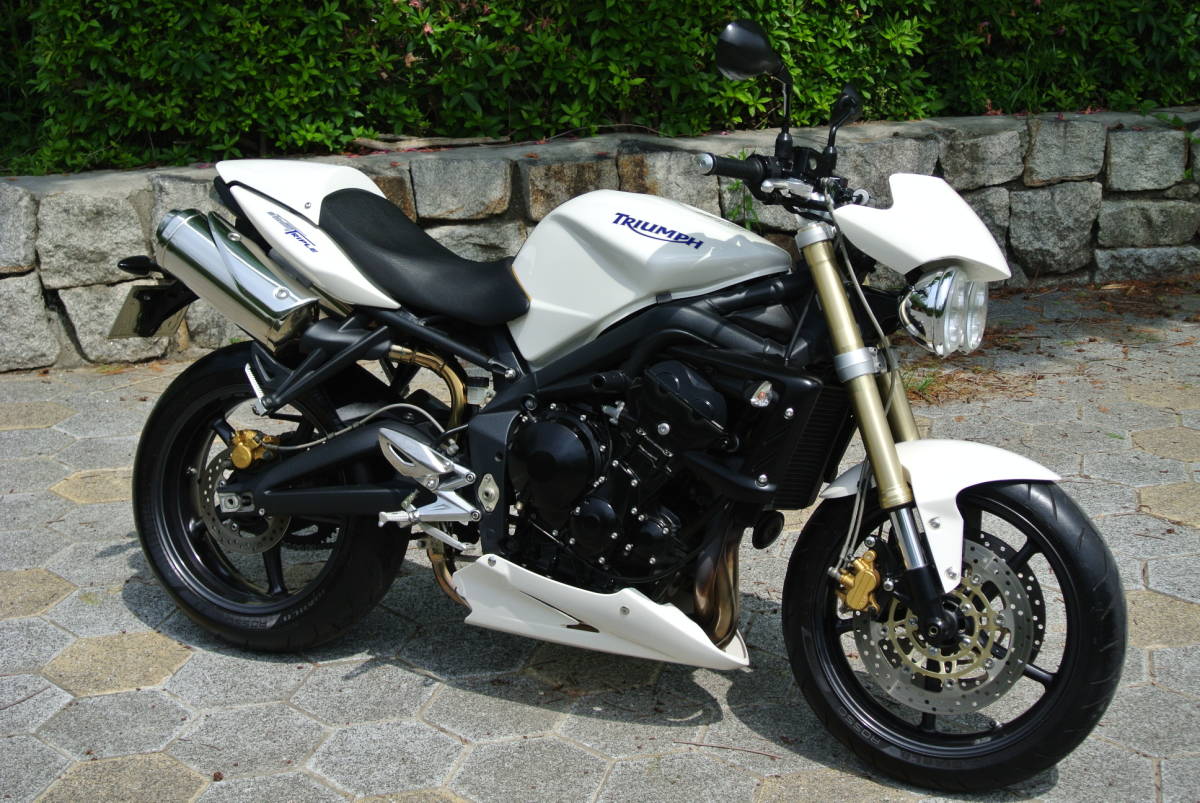 トライアンフ ストリートトリプル675 車検令和6年5月まで 車検2年満 