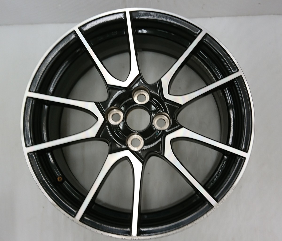 G'z アルミホイール 17インチ ☆中古品☆ G's アクア NHP10 純正アルミホイール 17× 6.5J +41 4H-100