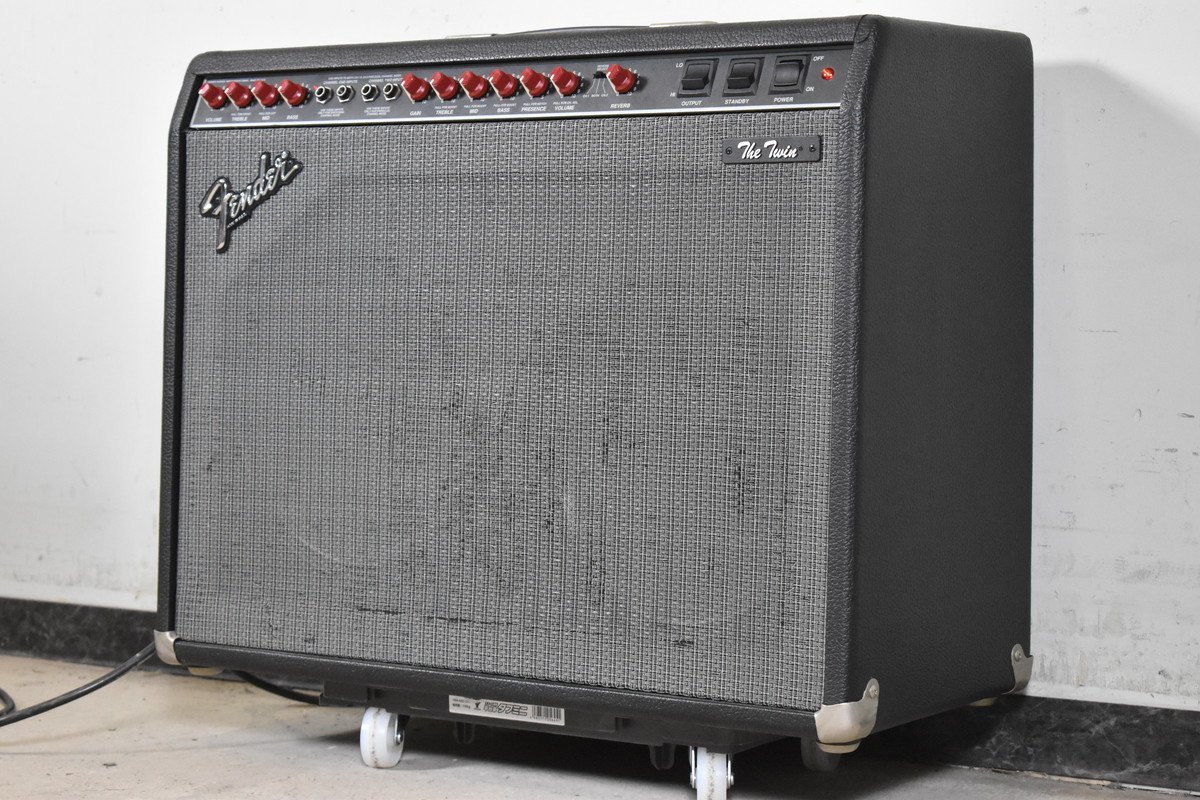 ギターアンプ Fender The Twin(赤ノブ)