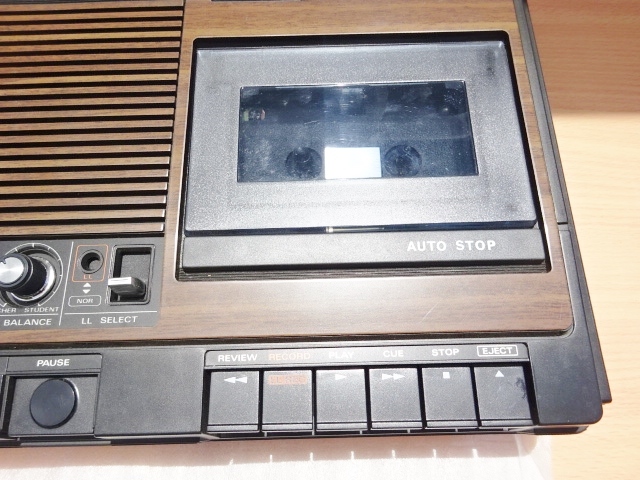 昭和 レトロ 保管品 日立 カセットテープ レコーダー TRQ-1600B
