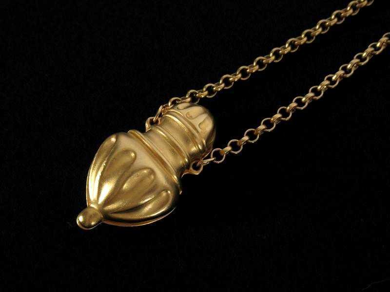 1円 美品 ジバンシィ ゴールドカラー ロング ネックレス BV558
