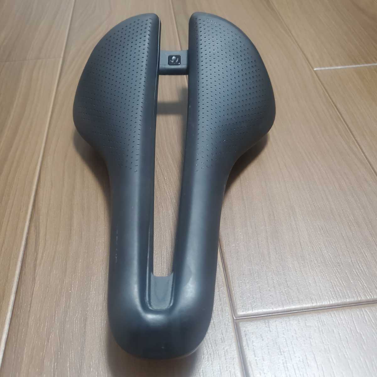  Aeolus Elite サドル アイオロス エリート 145mm(その他)｜売買されたオークション情報、yahooの商品情報をアーカイブ公開 - オークファン その他