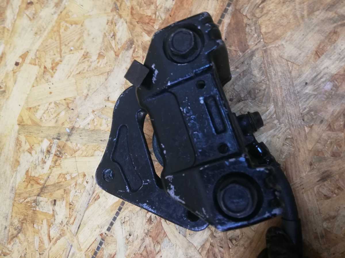 即配可 HONDA CB250T/CB400T 純正フロントブレーキキャリパー マスター